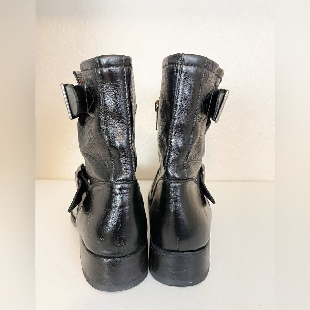 Frye Vicky Engineer Ankle Bootie. 7.5 - Picture 10 of 13